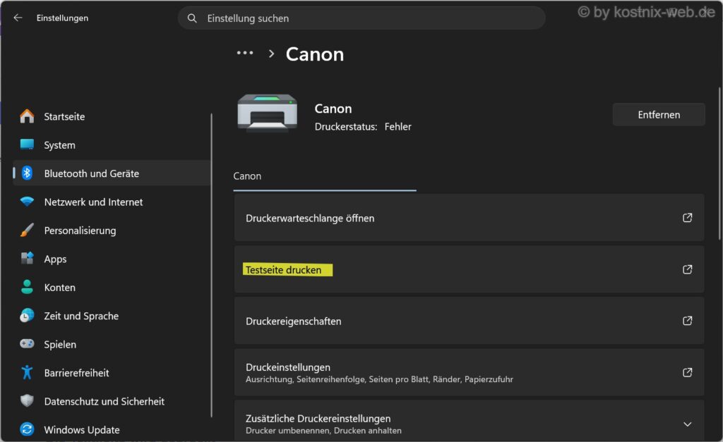 Windows 11 Druckereinstellungen mit gelb hervorgehobener Schaltfläche Testseite drucken
